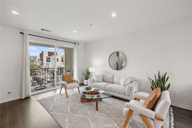 116 Epic, Irvine, CA 92618