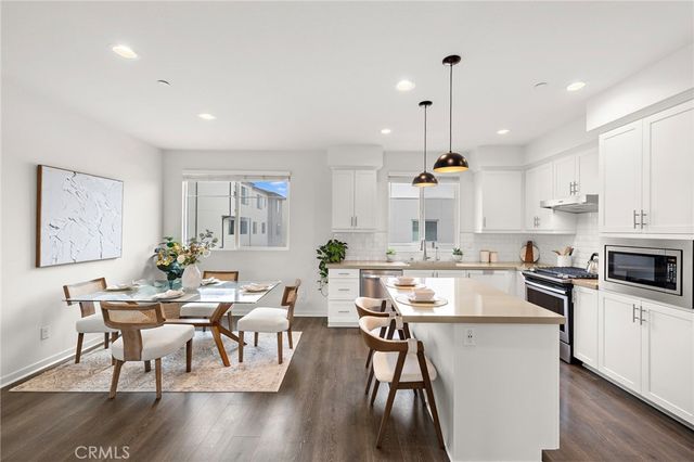 116 Epic, Irvine, CA 92618