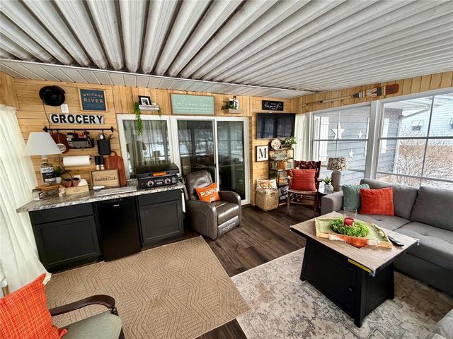 501 W Yellow Street, Cadott, WI 54727