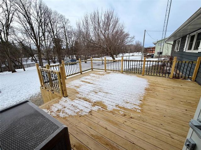 501 W Yellow Street, Cadott, WI 54727