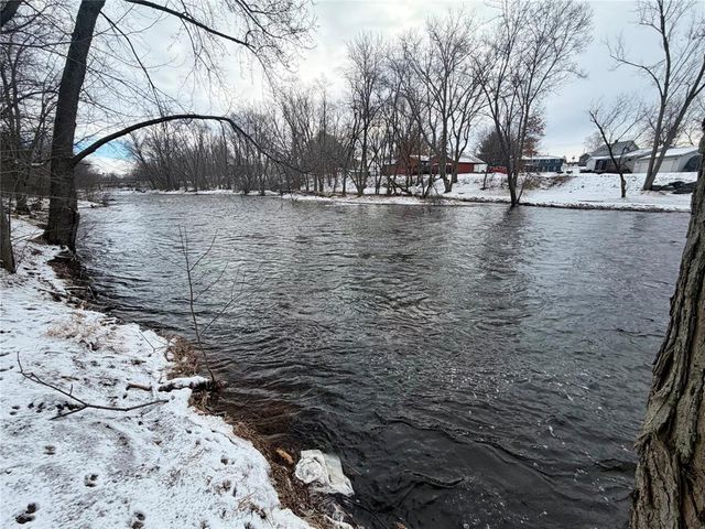 501 W Yellow Street, Cadott, WI 54727