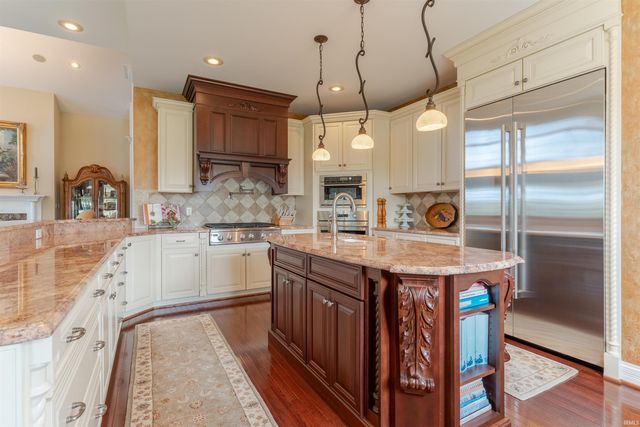 5622 Victoria Bluffs Drive, Newburgh, IN 47630