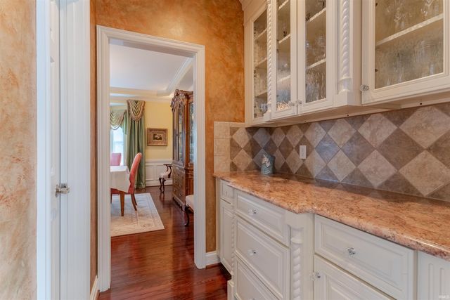 5622 Victoria Bluffs Drive, Newburgh, IN 47630