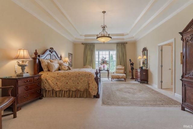 5622 Victoria Bluffs Drive, Newburgh, IN 47630