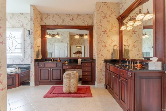 5622 Victoria Bluffs Drive, Newburgh, IN 47630