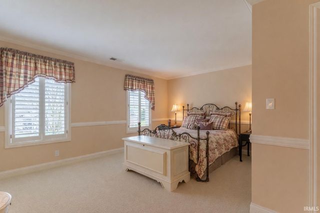 5622 Victoria Bluffs Drive, Newburgh, IN 47630