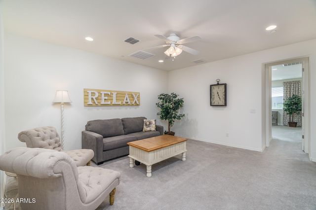 1963 W DESERT HOLLOW Drive, Phoenix, AZ 85085