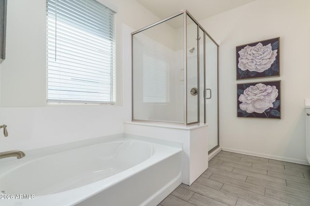 1963 W DESERT HOLLOW Drive, Phoenix, AZ 85085