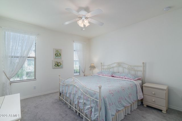 1963 W DESERT HOLLOW Drive, Phoenix, AZ 85085