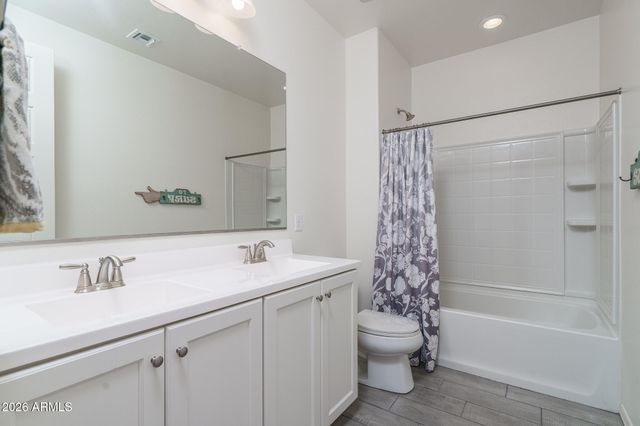 1963 W DESERT HOLLOW Drive, Phoenix, AZ 85085