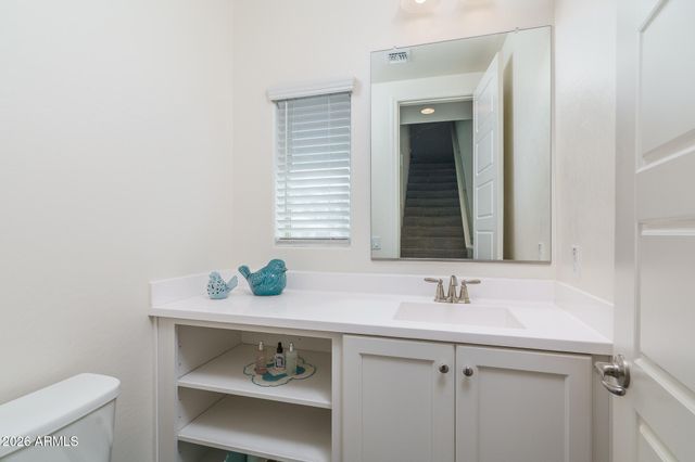 1963 W DESERT HOLLOW Drive, Phoenix, AZ 85085