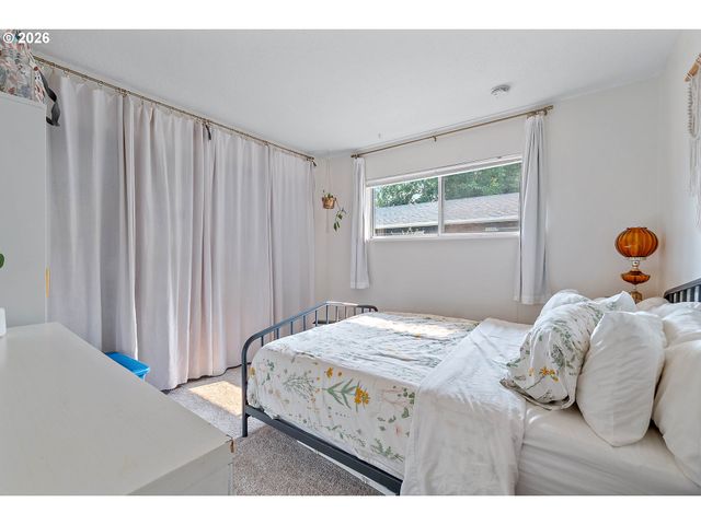 804 Se NEHALEM St, Portland, OR 97202