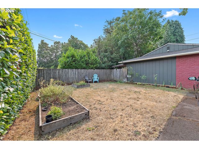 804 Se NEHALEM St, Portland, OR 97202