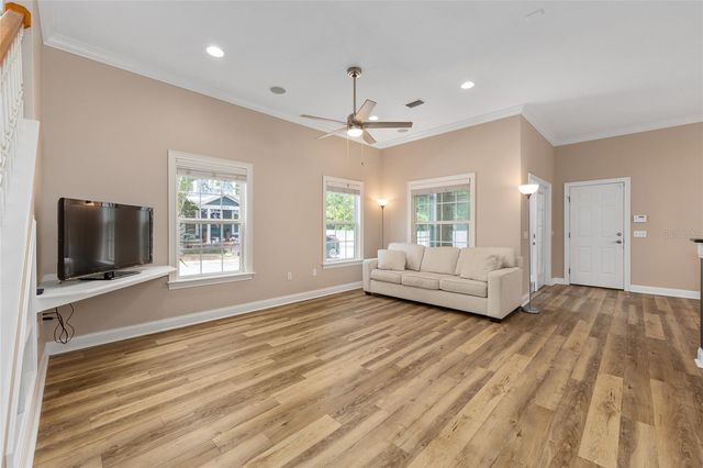 1061 NW 50TH TERRACE, Gainesville, FL 32605