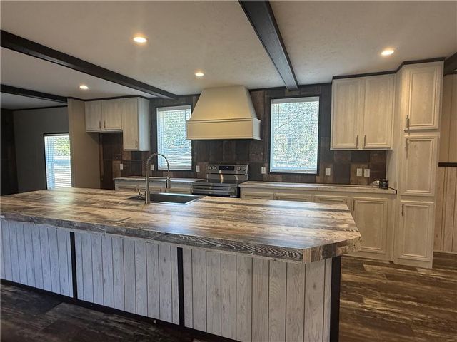 2843 OLD MARKSVILLE Highway, Pineville, LA 71360