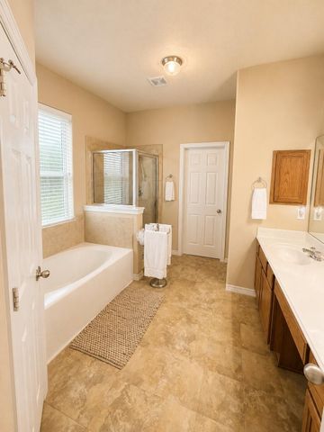 6318 Dayridge Lane, Houston, TX 77048