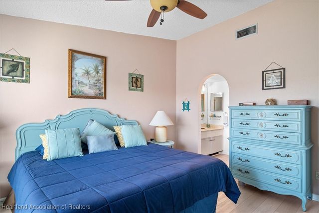 4915 Casablanca Circle H23, Sebring, FL 33870