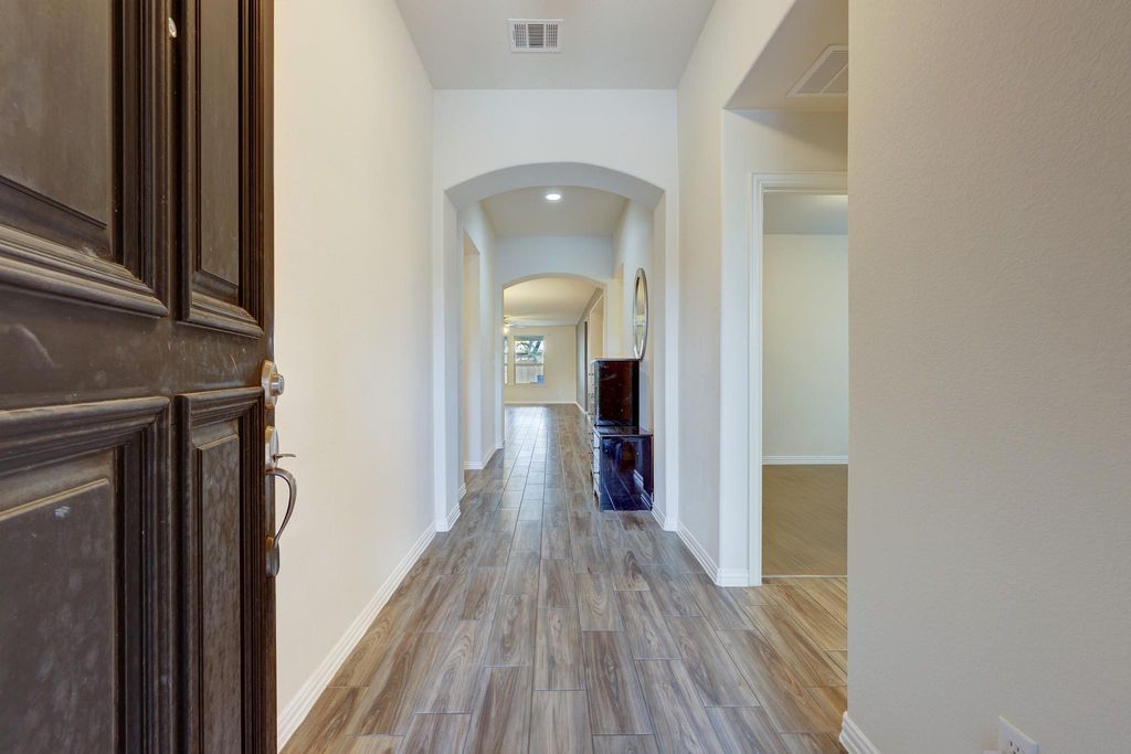 4123 Van Ness DR, Round Rock, TX 78681