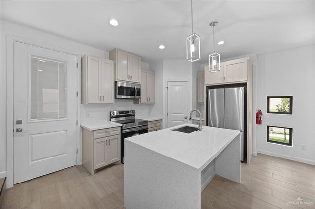 1220 Camellia Avenue, Mcallen, TX 78501