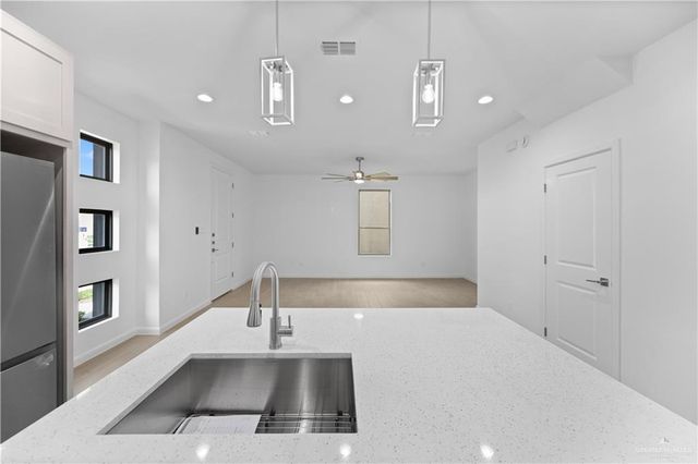 1220 Camellia Avenue, Mcallen, TX 78501