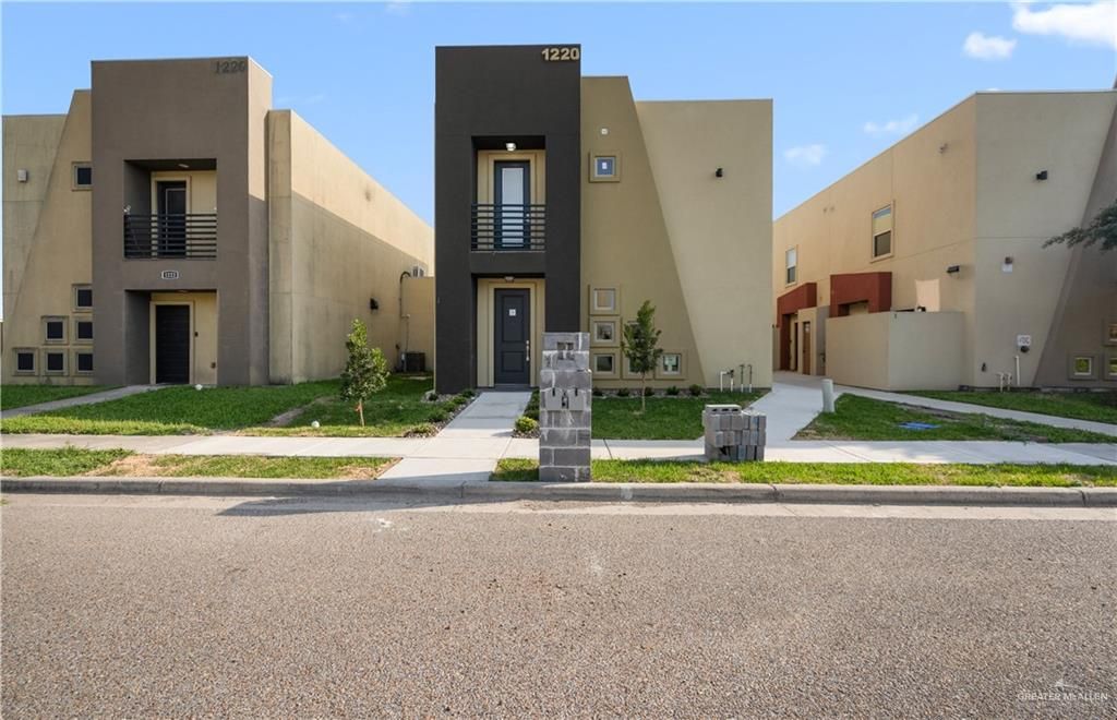 1220 Camellia Avenue, Mcallen, TX 78501