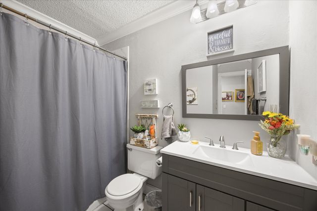 2022 Long Creek Court, Granbury, TX 76049