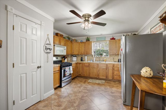 2022 Long Creek Court, Granbury, TX 76049
