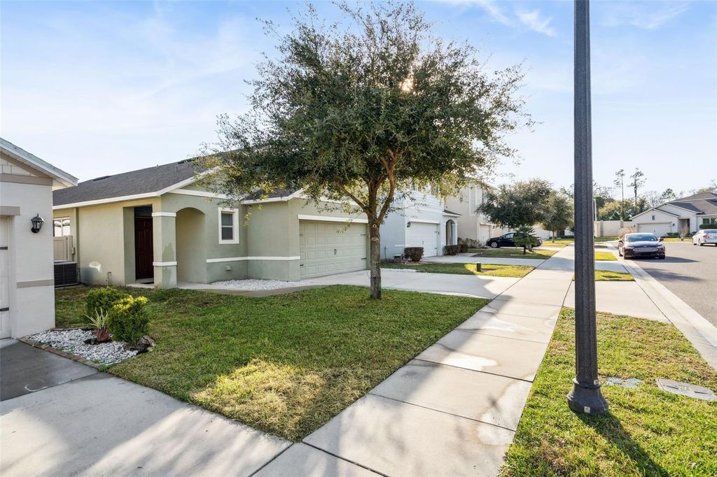 Image 4 of property listing at 3041 TIMBER HAWK CIRCLE, Ocoee, FL 34761