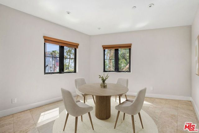 8788 Shoreham Drive 23, West Hollywood, CA 90069