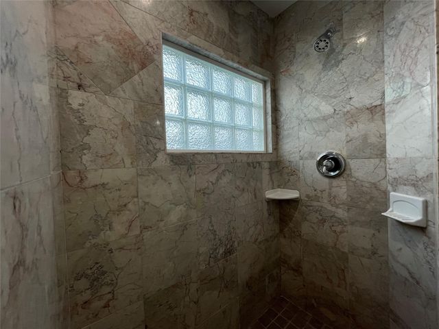 5911 Winsome Lane B, Houston, TX 77057