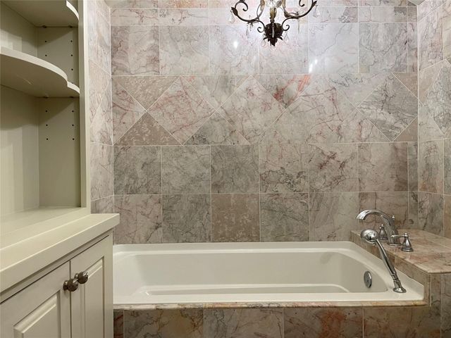 5911 Winsome Lane B, Houston, TX 77057