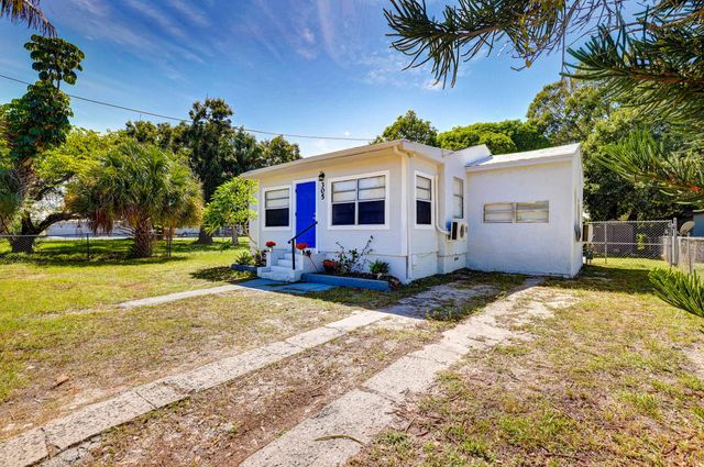 305 N 13th Street, Fort Pierce, FL 34950