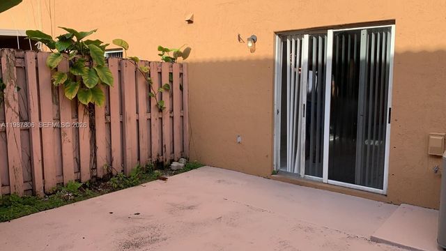 7905 NW 8 ST 8A, Miami, FL 33126