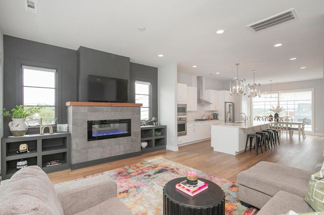 400 36th Ave, N, Nashville, TN 37209