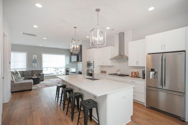 400 36th Ave, N, Nashville, TN 37209