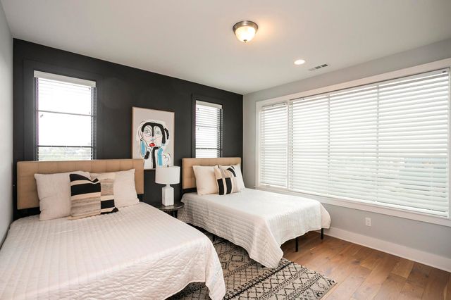 400 36th Ave, N, Nashville, TN 37209