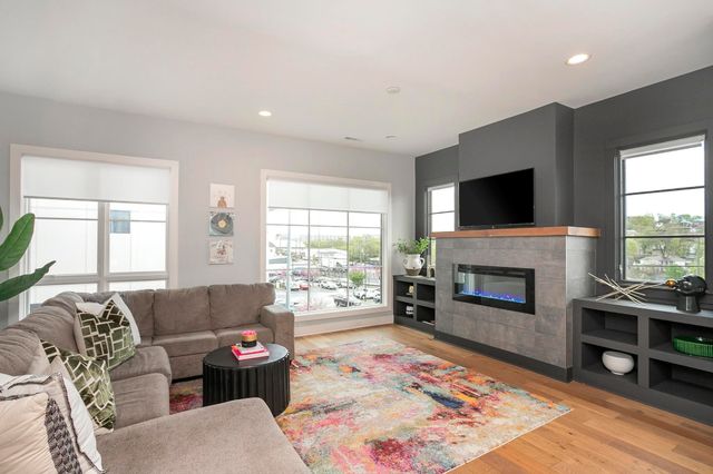 400 36th Ave, N, Nashville, TN 37209