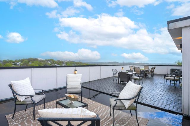 400 36th Ave, N, Nashville, TN 37209