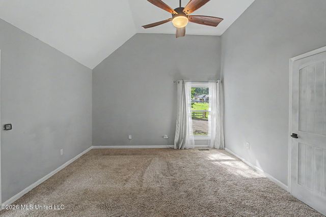 66 S Robertson Road, Hernando, MS 38632