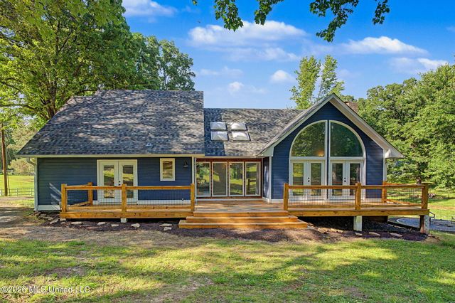 66 S Robertson Road, Hernando, MS 38632