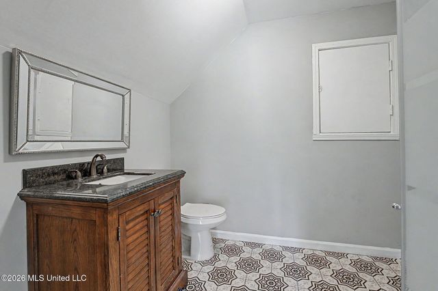 66 S Robertson Road, Hernando, MS 38632