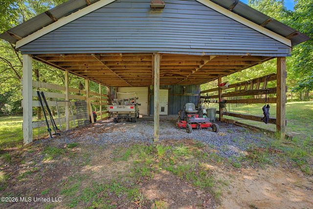 66 S Robertson Road, Hernando, MS 38632