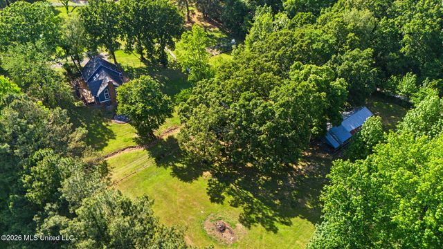 66 S Robertson Road, Hernando, MS 38632