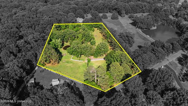 66 S Robertson Road, Hernando, MS 38632