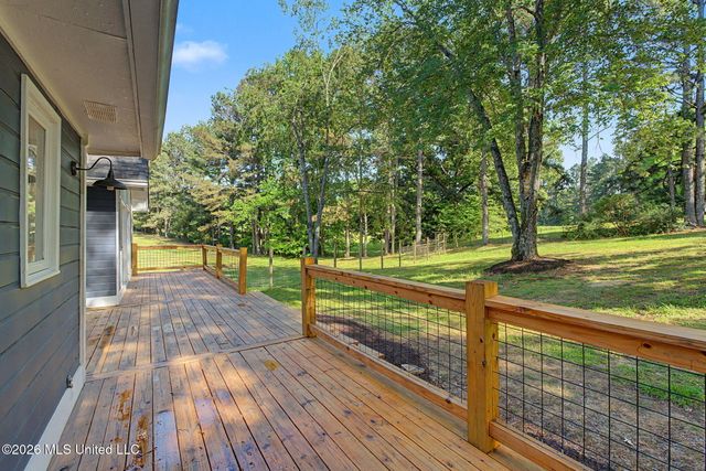 66 S Robertson Road, Hernando, MS 38632