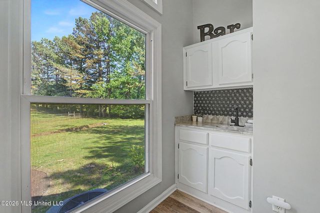 66 S Robertson Road, Hernando, MS 38632