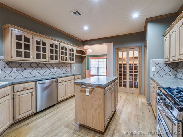 13924 E 89th Place North, Owasso, OK 74055