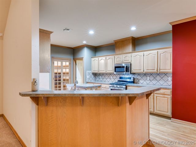 13924 E 89th Place North, Owasso, OK 74055