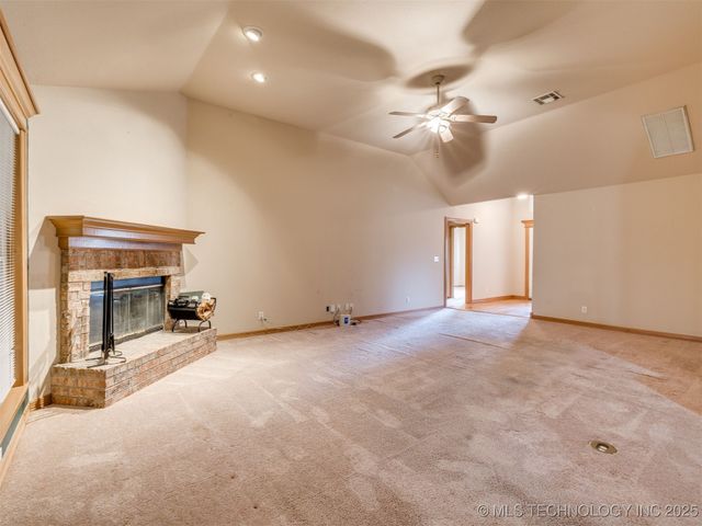 13924 E 89th Place North, Owasso, OK 74055