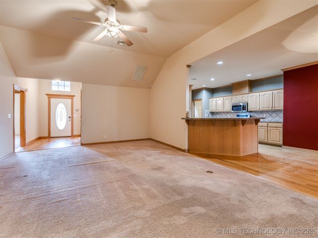 13924 E 89th Place North, Owasso, OK 74055